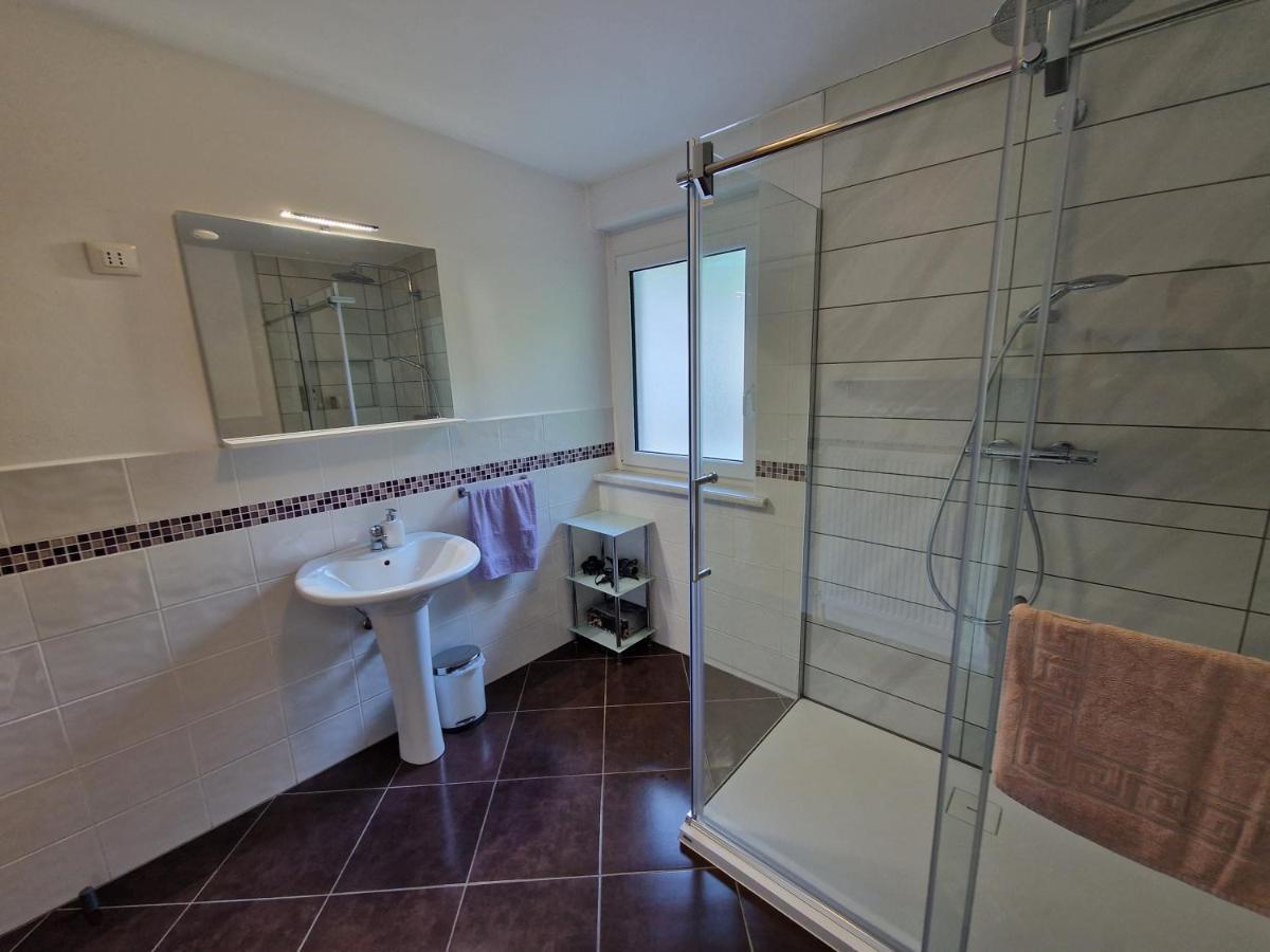 House Utrinek With Free Play Room, Jacuzzy And Garage Podbrdo Exterior foto