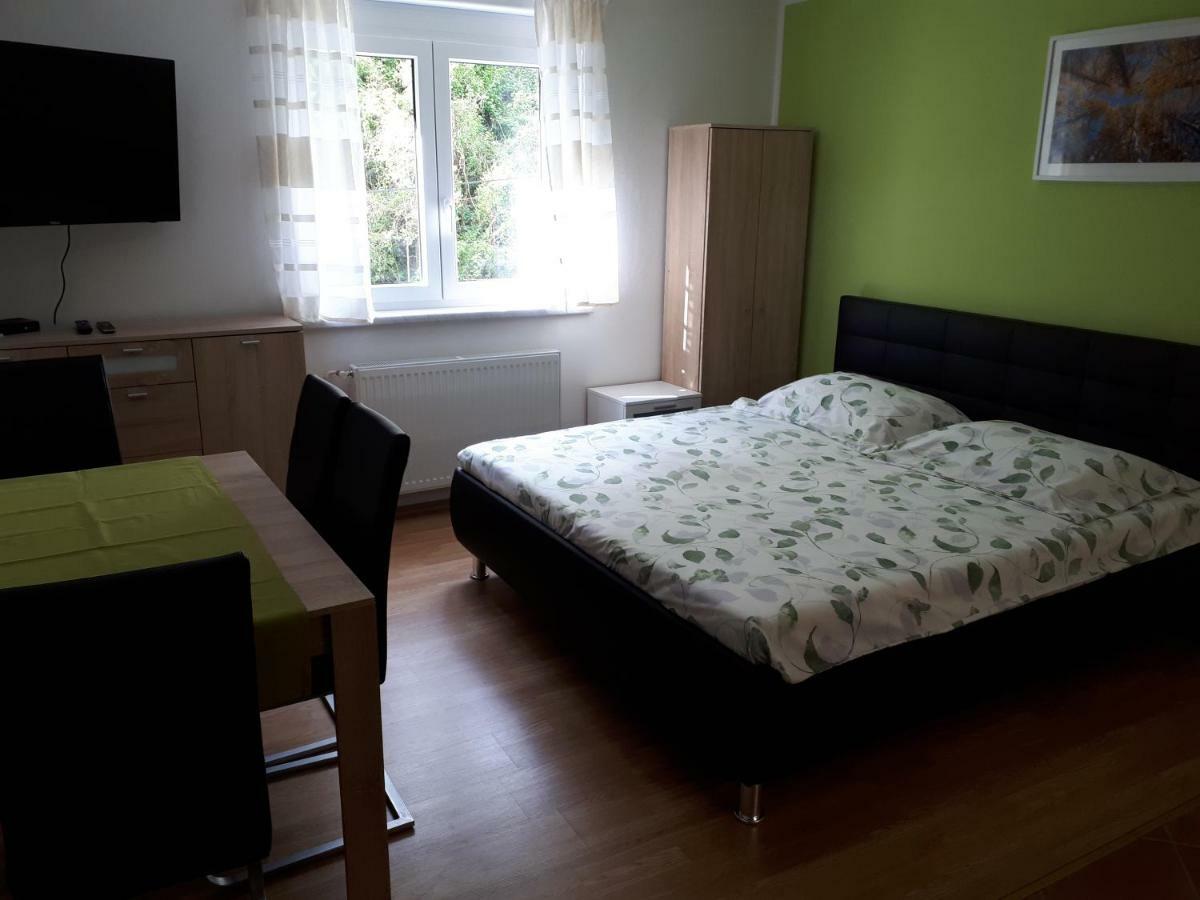 House Utrinek With Free Play Room, Jacuzzy And Garage Podbrdo Exterior foto
